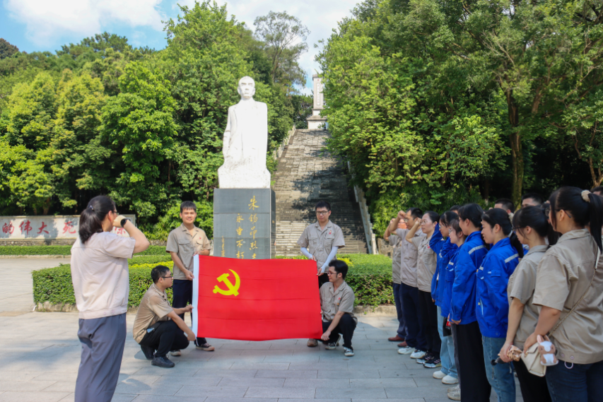 “強(qiáng)化警示教育 嚴(yán)守紀(jì)律紅線”——廣西銀億公司黨委參觀廉政教育基地